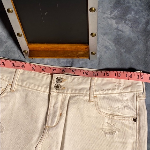 Hollister Distressed Mini Skirt - Picture 4 of 16